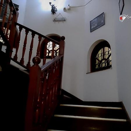 Ceylon Travel And Stay Lodge Battaramulla Exterior foto